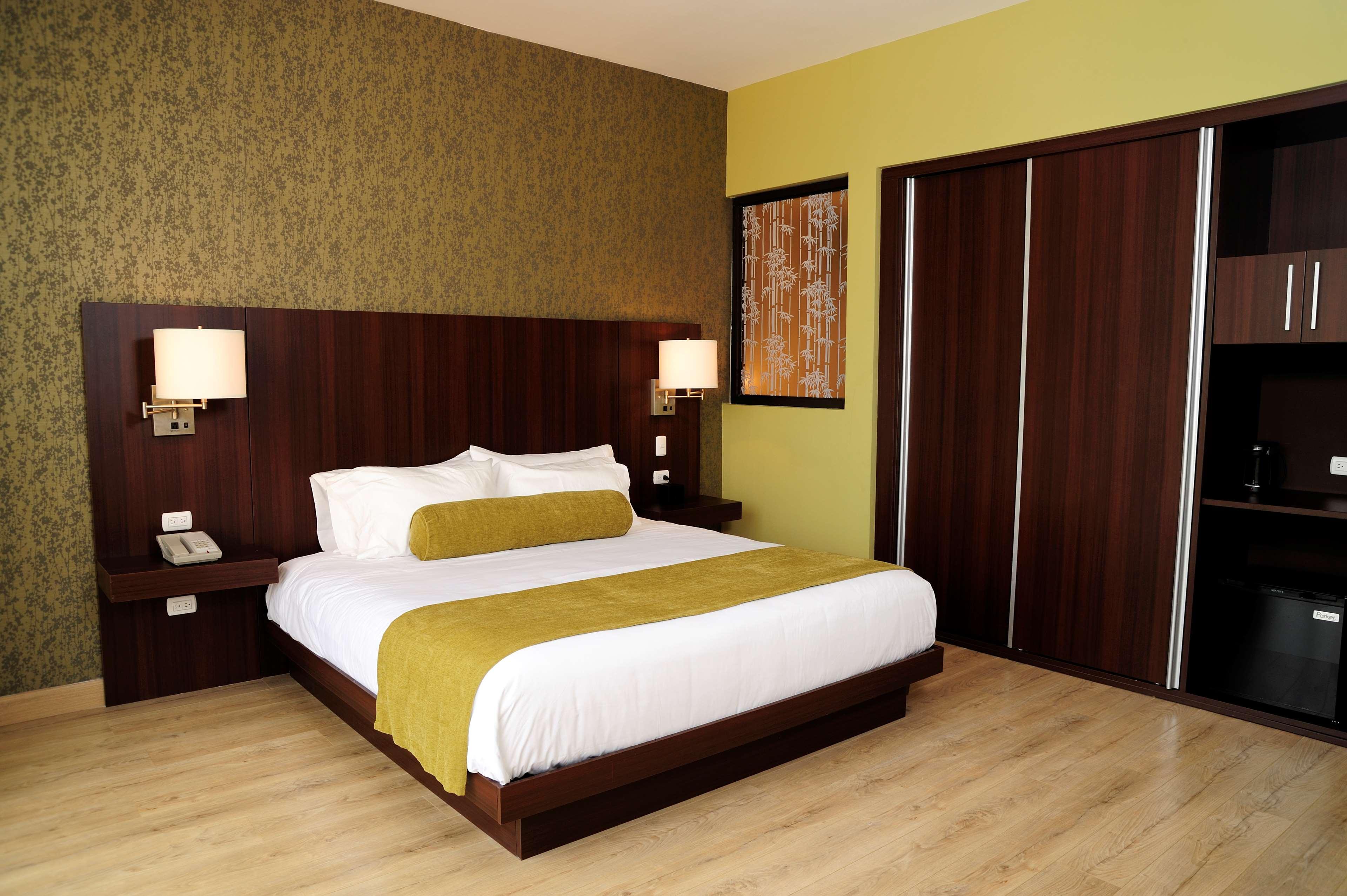 Western Zen Hotel